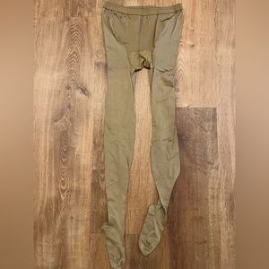 Jomi maternity panel compression hose. Size medium. Like new. Worn once.